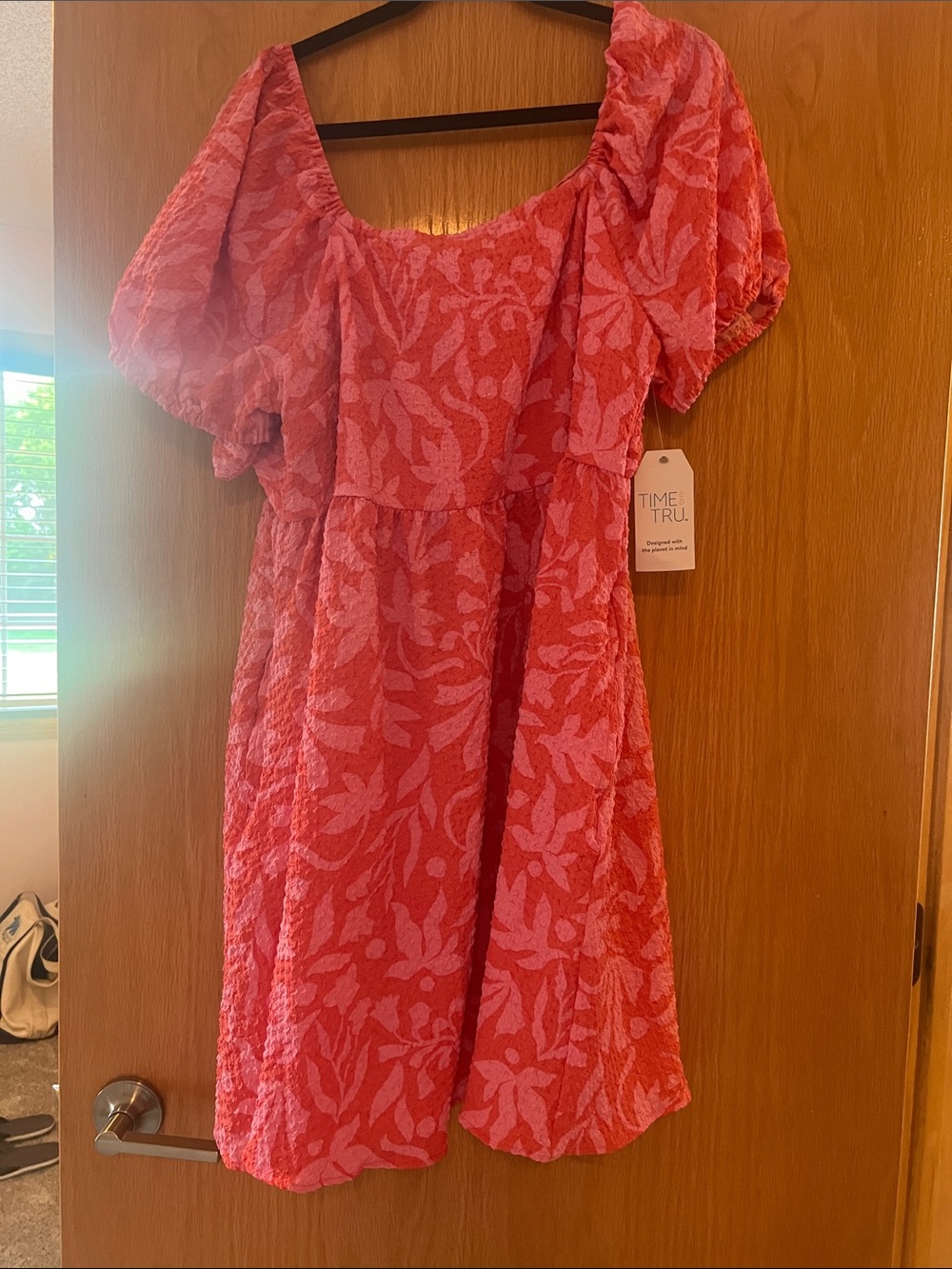 Time and Tru Coral Pink Puff-Sleeve Floral Casual Dress